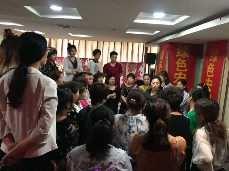 宏润面部骨雕火热的会议现场
